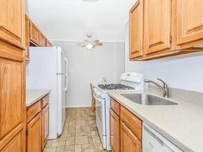 Building Photo - 5601 Riverdale Ave