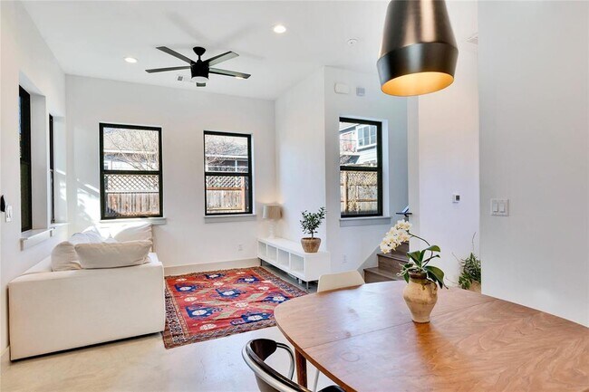 Building Photo - 2105 Pennsylvania Ave