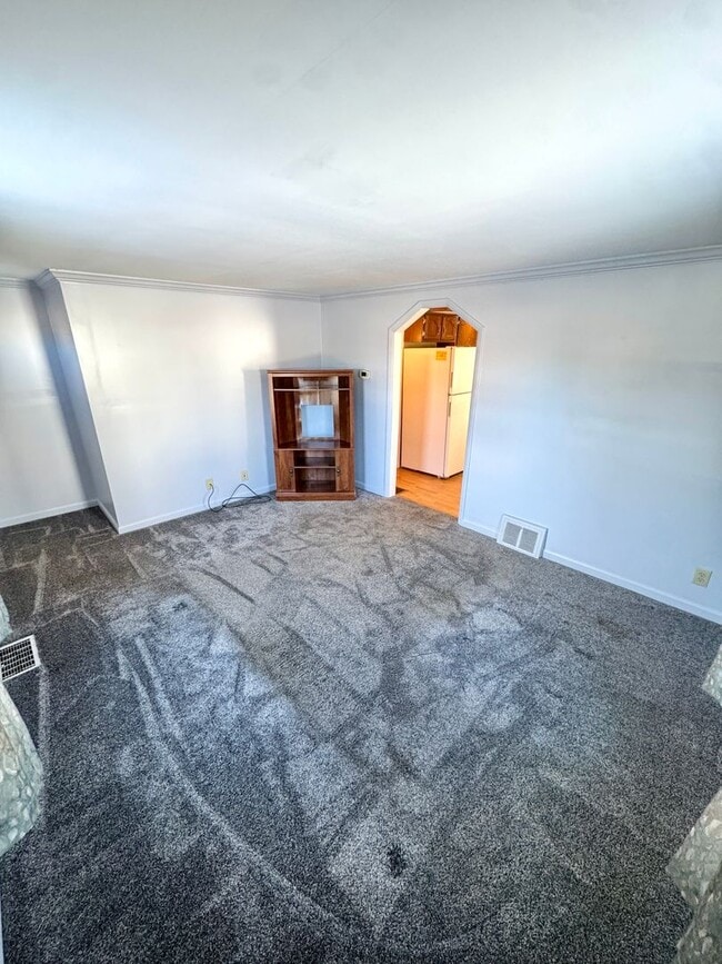 Building Photo - TWO BEDROOM HOME IN PARKLAND SCHOOLS