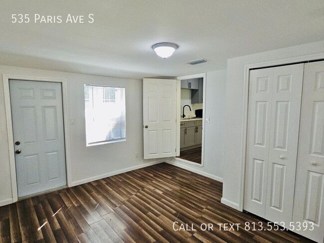 Building Photo - 535 Paris Ave S