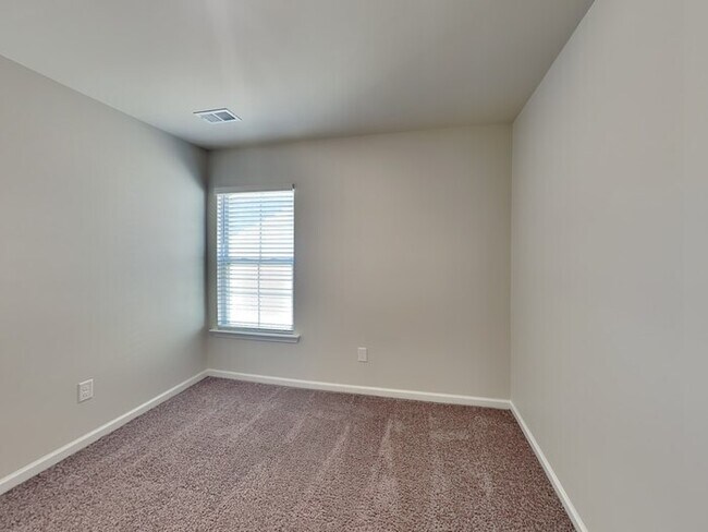 Building Photo - Coming Soon!!  Burnside Farms!