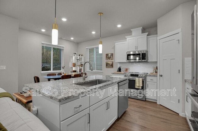 Building Photo - 1483 19th Ave