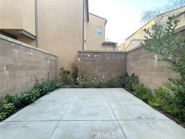 Building Photo - 139 Anthology