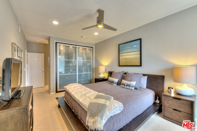 Building Photo - 2663 S Centinela Ave