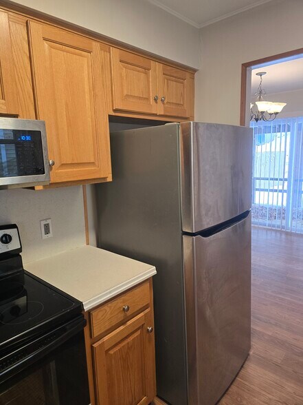 Building Photo - 2948 Klein St