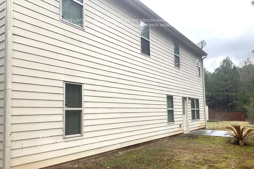 Building Photo - 592 Rock Hill Pkwy