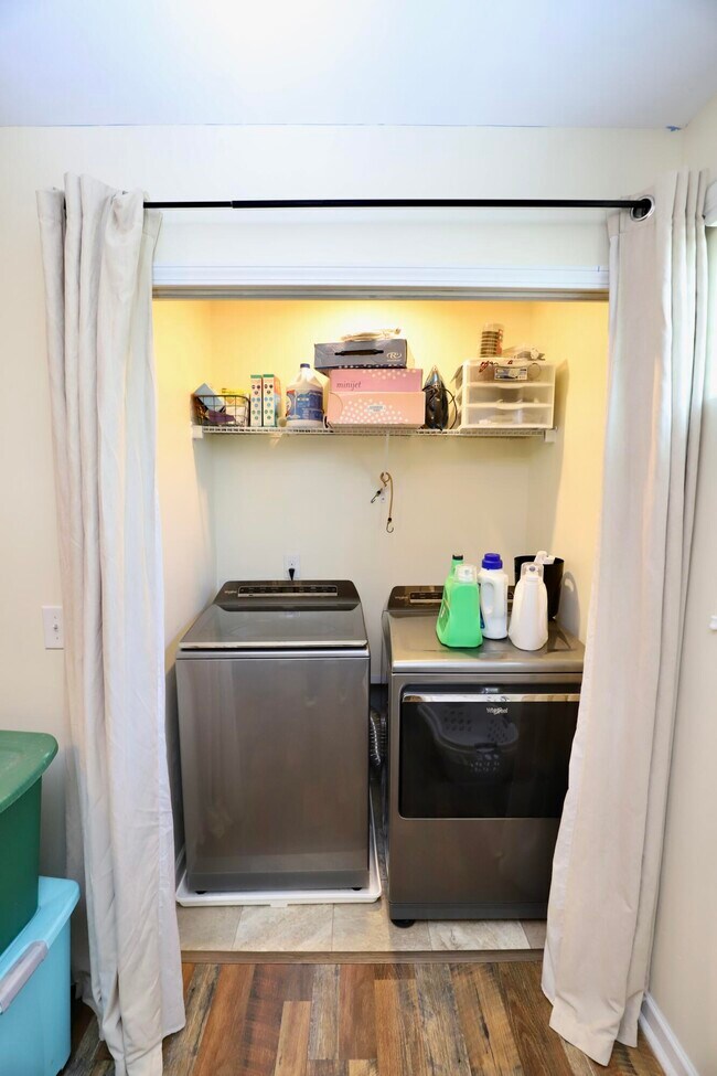 Building Photo - 71 Carina Ln