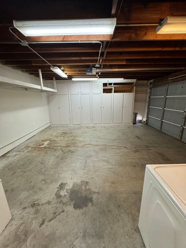Building Photo - Now ready to move-in! Beautiful 2-Bedroom Home in a Gated Loma Linda Community!