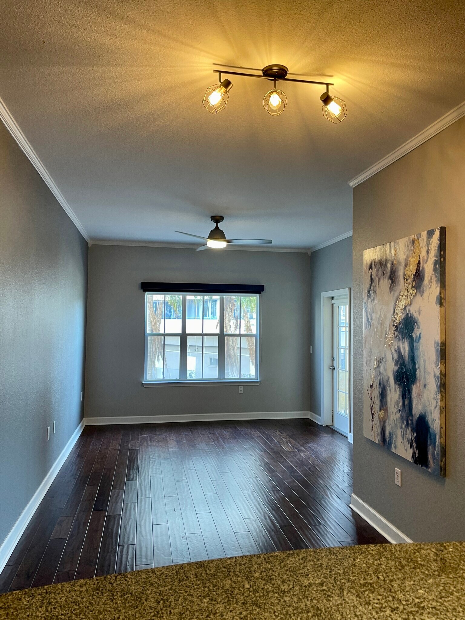 Building Photo - 200 4th Ave S