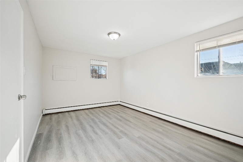 Building Photo - 1302 W Albanus St