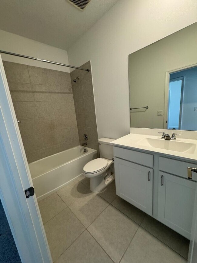 Building Photo - 4641 Meyerson Pl