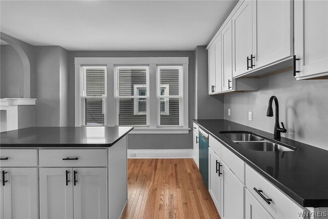 Building Photo - 49 Virgil Ave