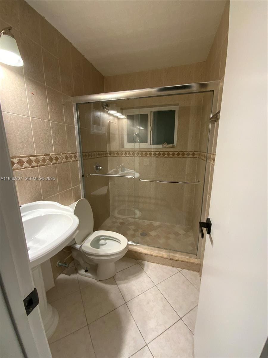 Building Photo - 11128 Median St