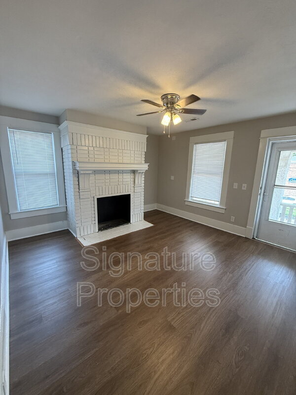 Building Photo - 180 W Balview Ave