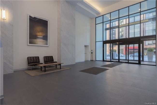 Building Photo - 4 Martine Ave