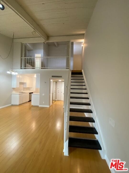 Building Photo - 5460 White Oak Ave