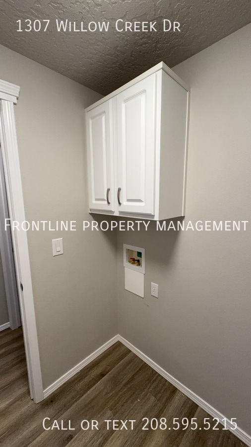 Building Photo - 1307 Willow Creek Dr