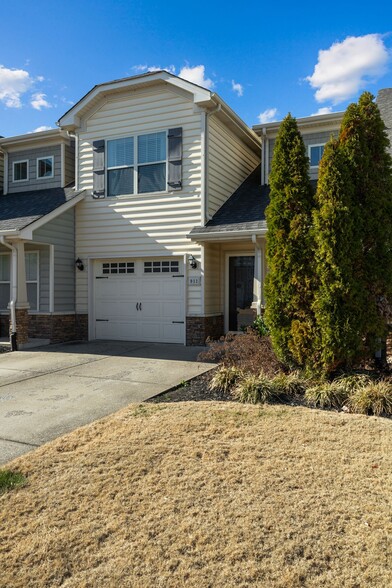 Building Photo - 911 Keepsake Diamond Ln