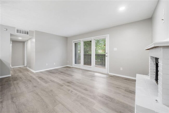 Building Photo - 113 Tuxworth Cir