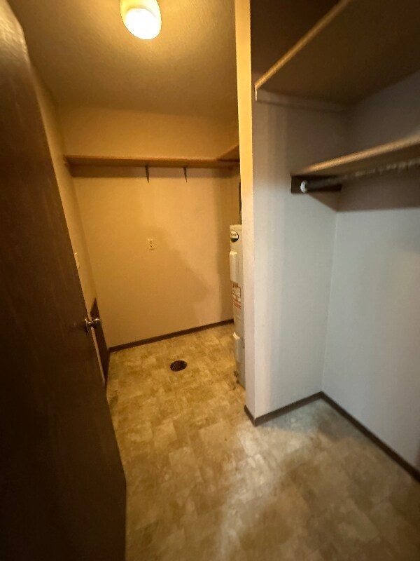 Building Photo - 550 8th St W