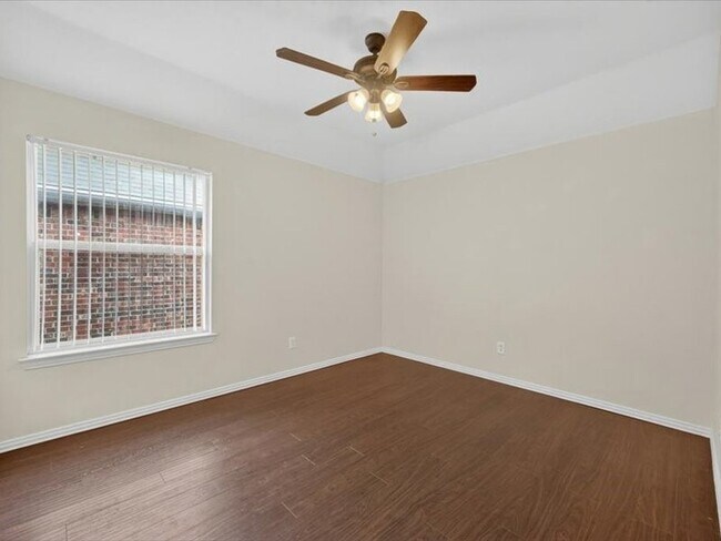 Building Photo - 11068 Downbrook Dr