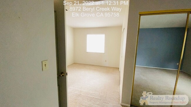 Building Photo - Comfortable Two Story Home