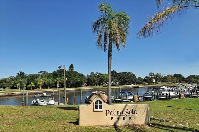 Building Photo - 1111 Mallorca Dr