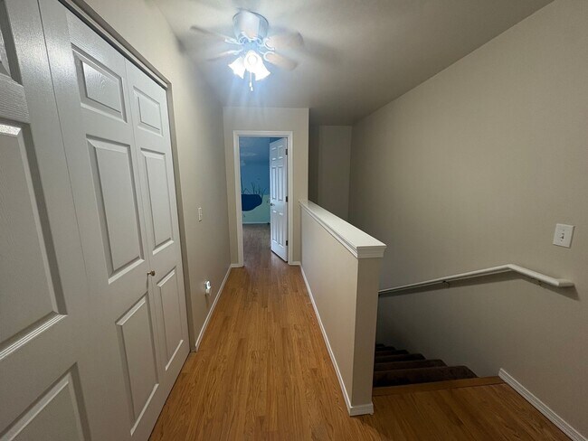 Building Photo - Bright, Spacious Townhome with Stylish Upgrades in Pinehurst/Roosevelt