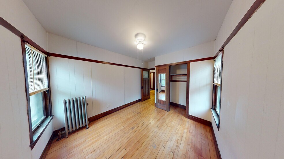 Building Photo - 1806 Kendall Ave