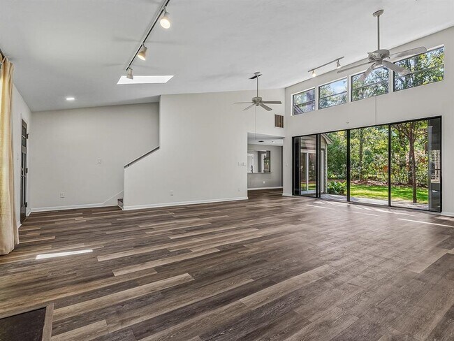 Building Photo - 3335 Micanopy Trail