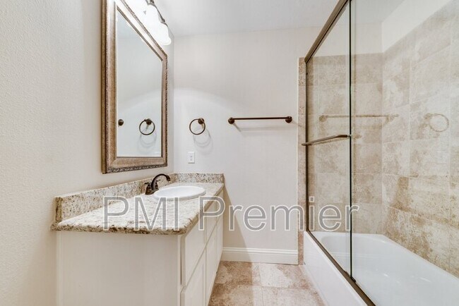 Building Photo - 14077 Brookridge Dr