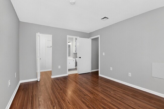Building Photo - 4804-C Spring Lake Drive