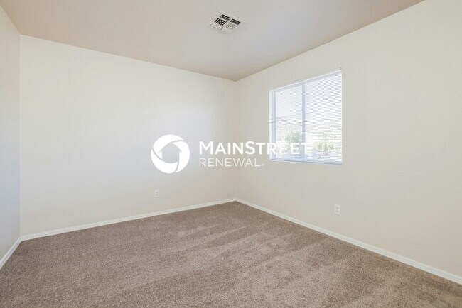Building Photo - 4 Bedroom Pet-Friendly Home in TUCSON, AZ with Main Street Renewal