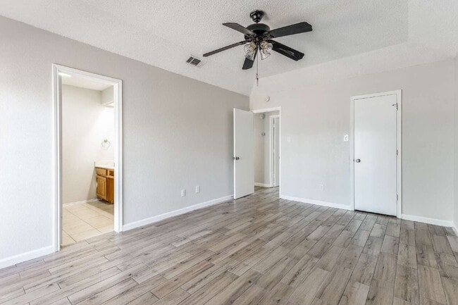 Building Photo - Easy Access to Highways with this 3BR in Arlington