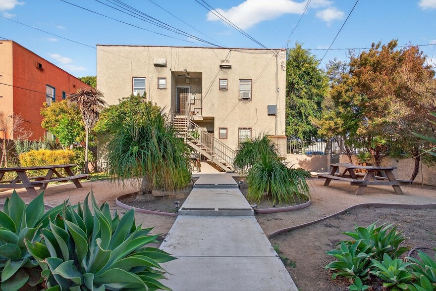 Building Photo - 1101 Orizaba Ave