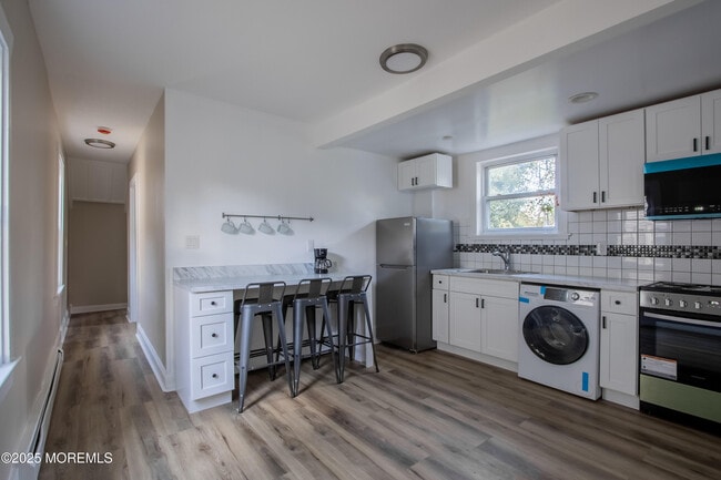 Building Photo - 1014 2nd Ave