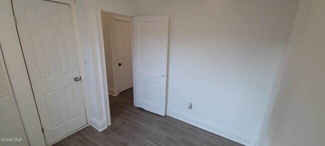 Building Photo - 9 St Joseph's Terrace