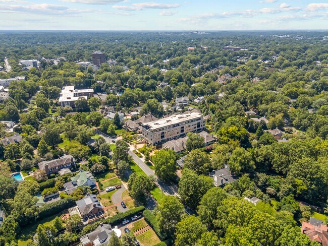 Building Photo - Rare opportunity to lease a luxury residence in The Nolen on Queens Road