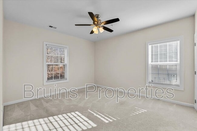 Building Photo - 2606 Pennoak Way