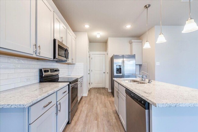 Building Photo - 496 Fieldwood Dr