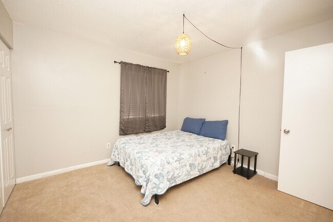 Building Photo - 308 Miracle Strip Pkwy