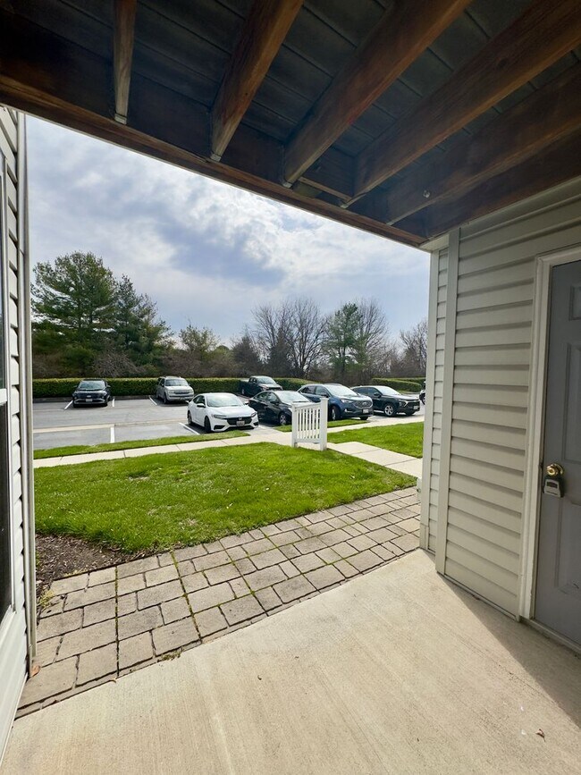 Building Photo - Charming 2 Bedroom/1 Bathroom Townhome in Perry Hall, MD!