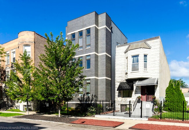 Building Photo - 4317 S Forrestville Ave
