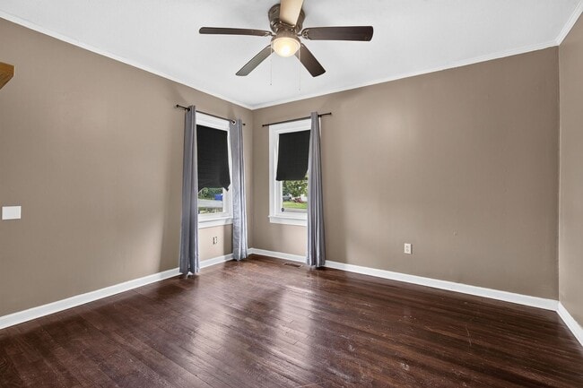Building Photo - Pet Friendly House