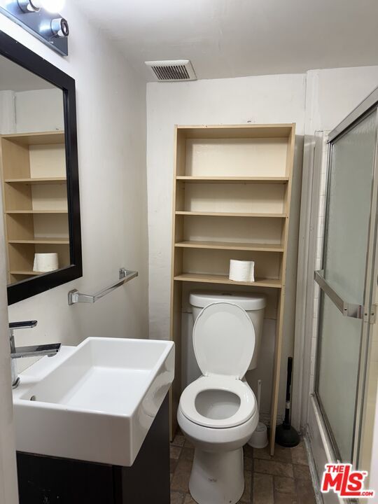 Building Photo - 805 E 21st St