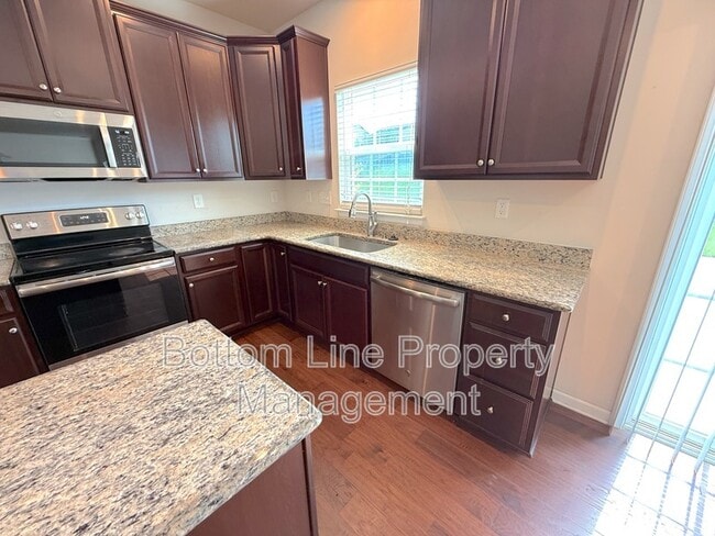Building Photo - 1524 Bailiff Ct SW