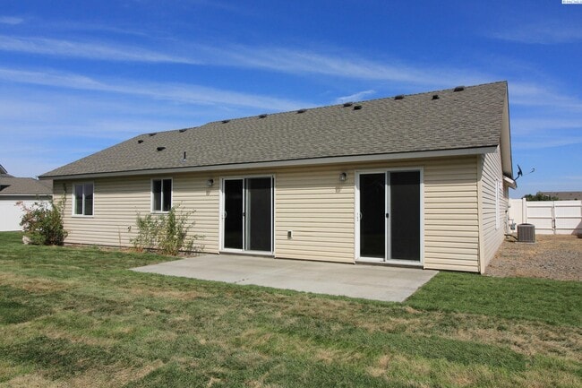 Building Photo - 3 Bed, 2 Bath West Pasco Home on Cul-de-Sac