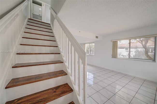 Building Photo - 551 NW 82nd Ave