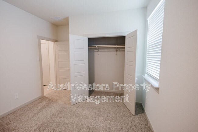 Building Photo - 413 Millbrook Blvd