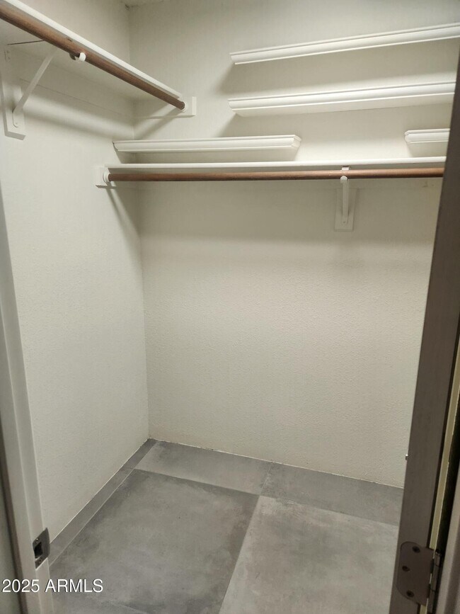 Building Photo - 7557 N Dreamy Draw Dr